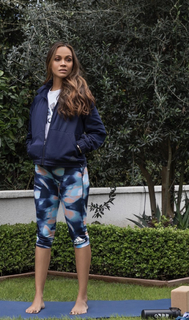 Zoe Saldaña feet photo 3