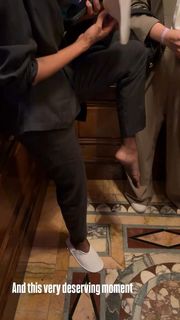 Zoe Saldaña feet photo 16