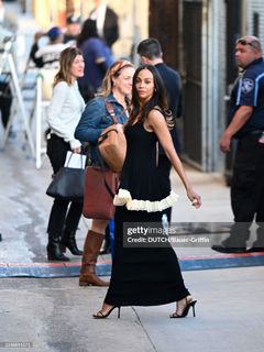 Zoe Saldaña feet photo 4