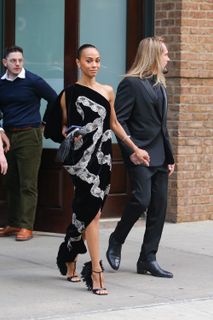 Zoe Saldaña feet photo 7