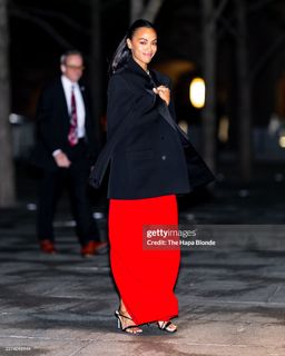 Zoe Saldaña feet photo 3