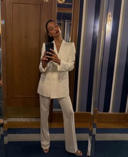 Zoe Saldaña feet photo 15