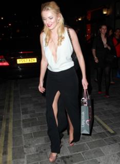 Zoe Salmon feet photo 4