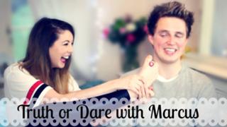 Zoe Sugg feet photo thumbnail