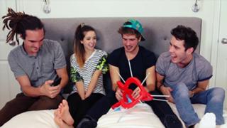 Zoe Sugg feet photo thumbnail