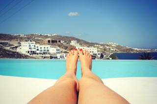 Zoe Sugg feet photo thumbnail