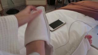 Zoe Sugg feet photo thumbnail