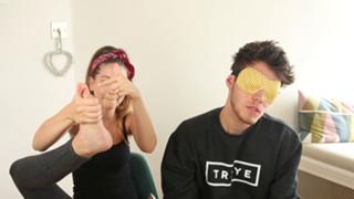 Zoe Sugg feet photo thumbnail