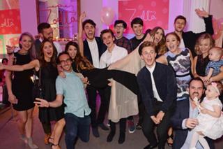 Zoe Sugg feet photo thumbnail