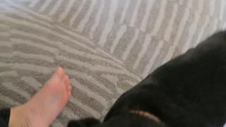 Zoe Sugg feet photo thumbnail