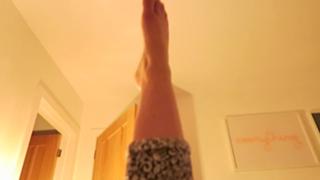 Zoe Sugg feet photo thumbnail