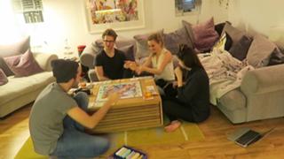 Zoe Sugg feet photo thumbnail