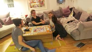 Zoe Sugg feet photo thumbnail