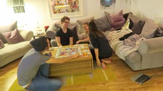 Zoe Sugg feet photo thumbnail