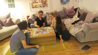 Zoe Sugg feet photo thumbnail