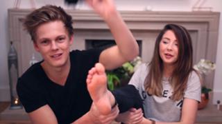 Zoe Sugg feet photo thumbnail
