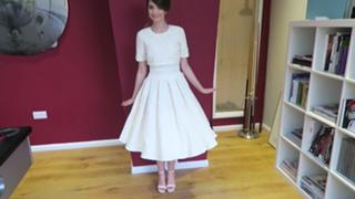 Zoe Sugg feet photo thumbnail