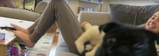 Zoe Sugg feet photo thumbnail