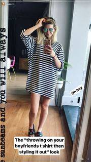 Zoe Sugg feet photo thumbnail