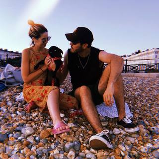 Zoe Sugg feet photo thumbnail