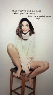 Zoe Sugg feet photo thumbnail