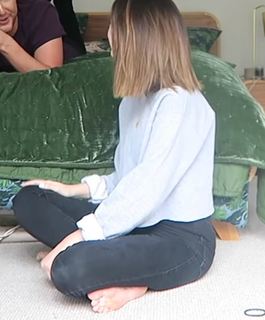 Zoe Sugg feet photo thumbnail