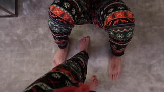 Zoe Sugg feet photo thumbnail