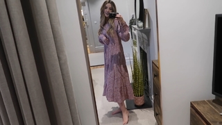 Zoe Sugg feet photo thumbnail