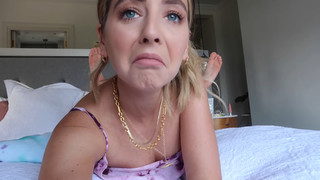 Zoe Sugg feet photo thumbnail