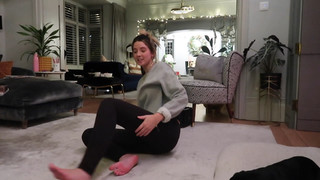Zoe Sugg feet photo thumbnail