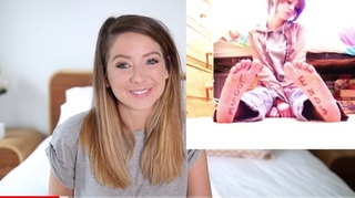 Zoe Sugg feet photo thumbnail