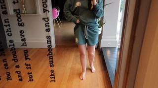 Zoe Sugg feet photo thumbnail