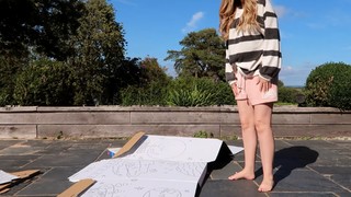 Zoe Sugg feet photo thumbnail