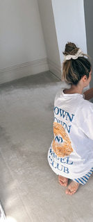 Zoe Sugg feet photo thumbnail