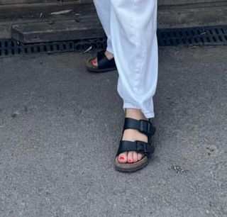 Zoe Sugg feet photo 12