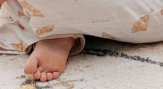 Zoe Sugg feet photo 8