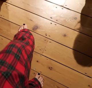 Zoe Sugg feet photo 7