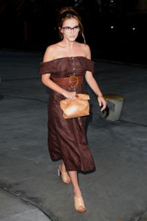 Zoey Deutch feet photo thumbnail
