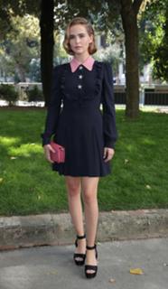 Zoey Deutch feet photo thumbnail