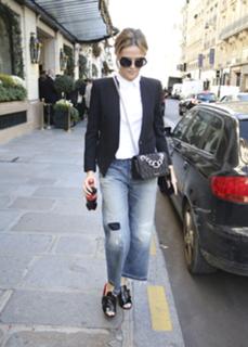 Zoey Deutch feet photo thumbnail