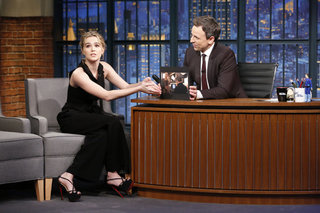 Zoey Deutch feet photo thumbnail