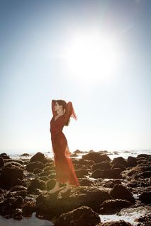 Zoey Deutch feet photo thumbnail