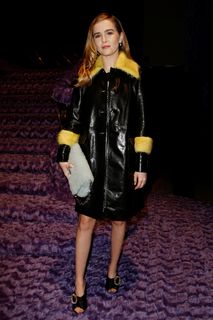 Zoey Deutch feet photo thumbnail