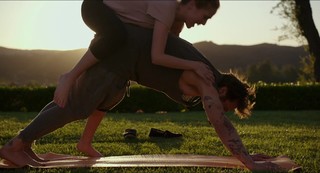 Zoey Deutch feet photo thumbnail