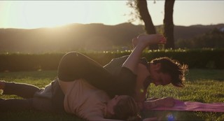 Zoey Deutch feet photo thumbnail