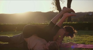 Zoey Deutch feet photo thumbnail