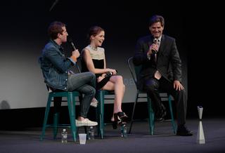 Zoey Deutch feet photo thumbnail