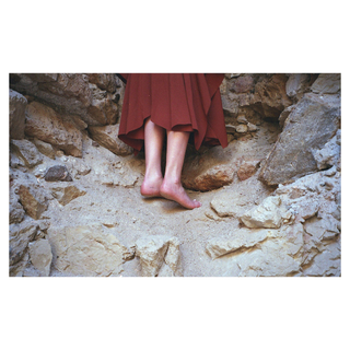 Zoey Deutch feet photo thumbnail