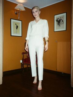 Zoey Deutch feet photo thumbnail