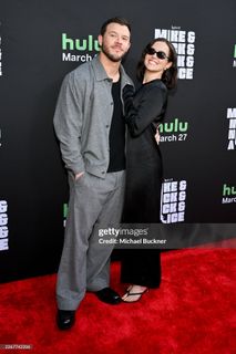 Zoey Deutch feet photo 11